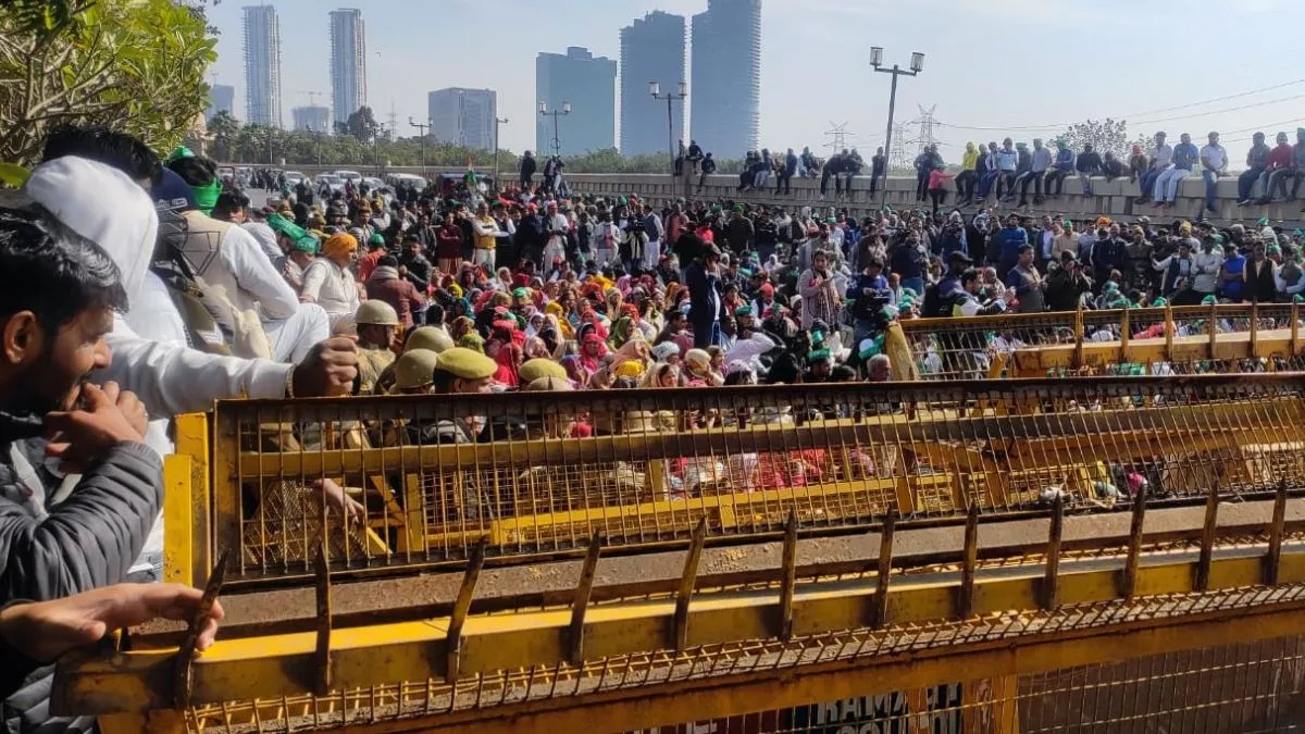 Farmers Protest: Farmers agitated again, tried to enter Delhi, severe jam in Noida