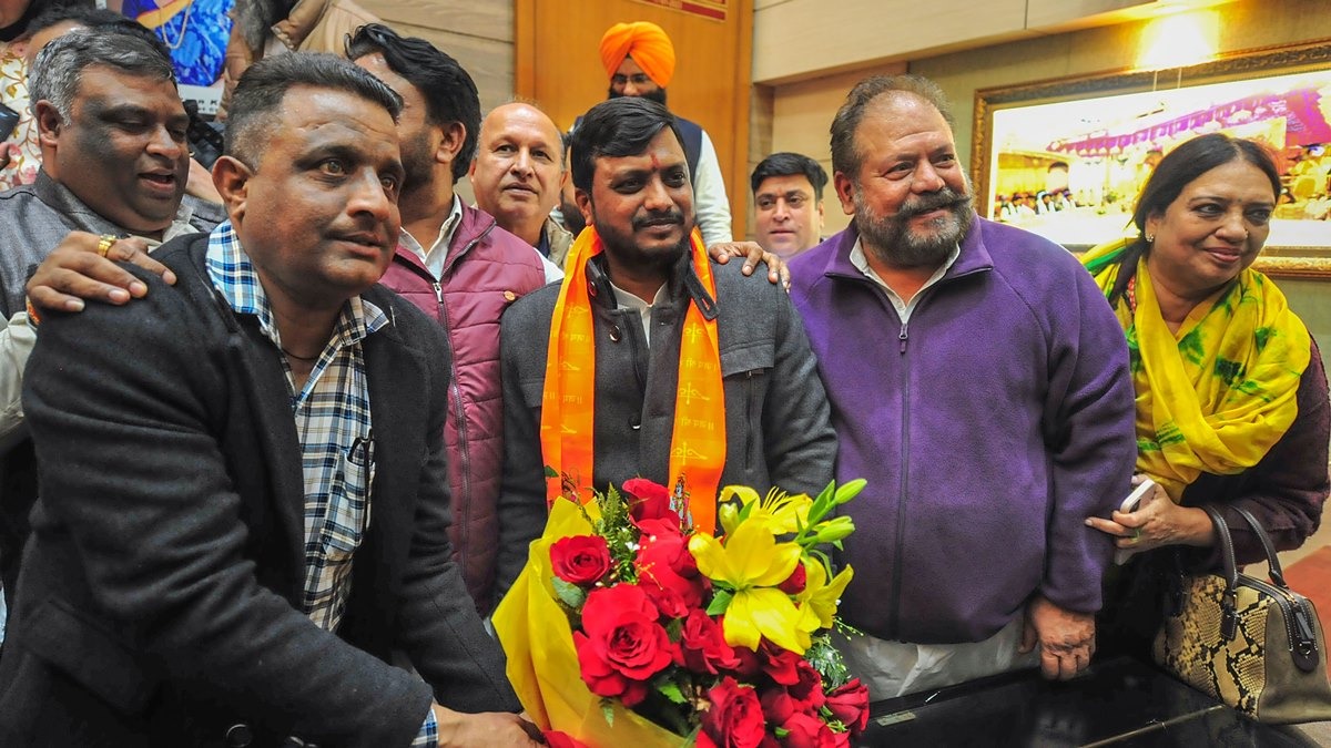 Manoj Sonkar resigns from the post of Chandigarh Mayor before Supreme Court hearing