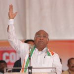प्रियंका गांधी का पीएम मोदी पर पलटवार, कहा – मेरी मां सोनिया का मंगलसूत्र इस देश के लिए कुर्बान हो चुका है