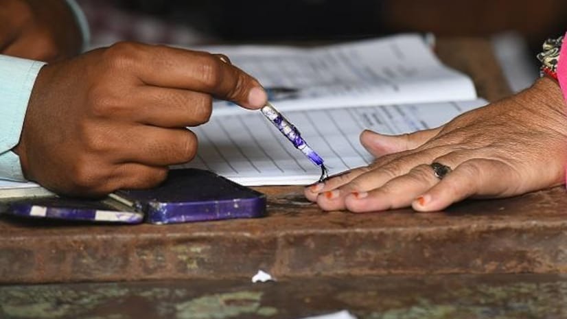 In the third phase of voting, the public will decide the fate of more than 1300 candidates on 93 seats in 12 states.